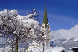 kirche-winter_779.jpg